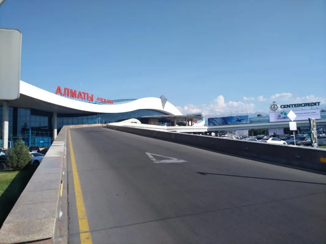 Сагинтаев: никто не собирается переносить аэропорт Алматы