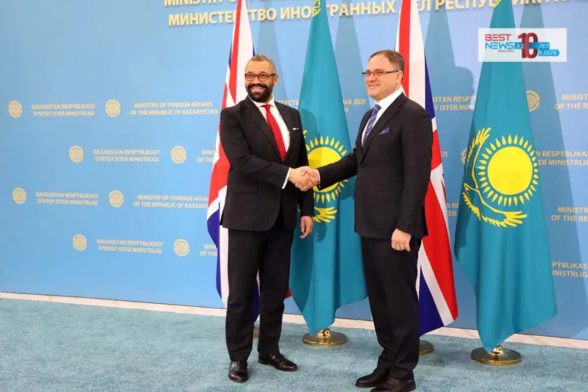 Глава МИД Соединенного Королевства Джеймс Клеверли начал переговоры в МИД РК