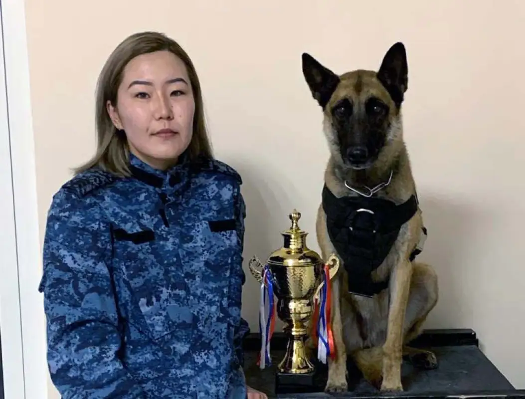 Кинолог полиции Нур-Султана вместе со своим четвероногим воспитанником отличилась на турнире