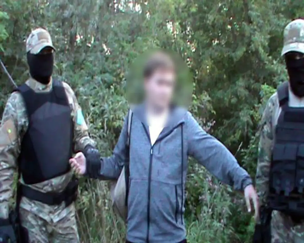 В Усть-Каменогорске иногородние наркокурьеры ночами закладывали наркотики