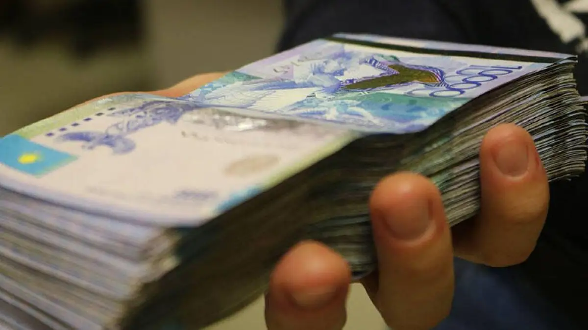 Казахстанцы снова могут погашать ипотеку пенсионными накоплениями