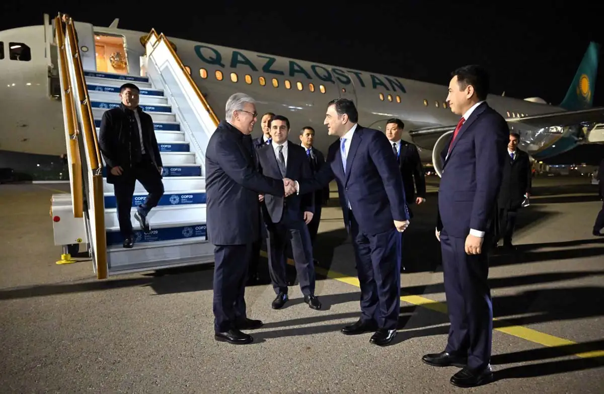 Президент Казахстана прибыл в Баку