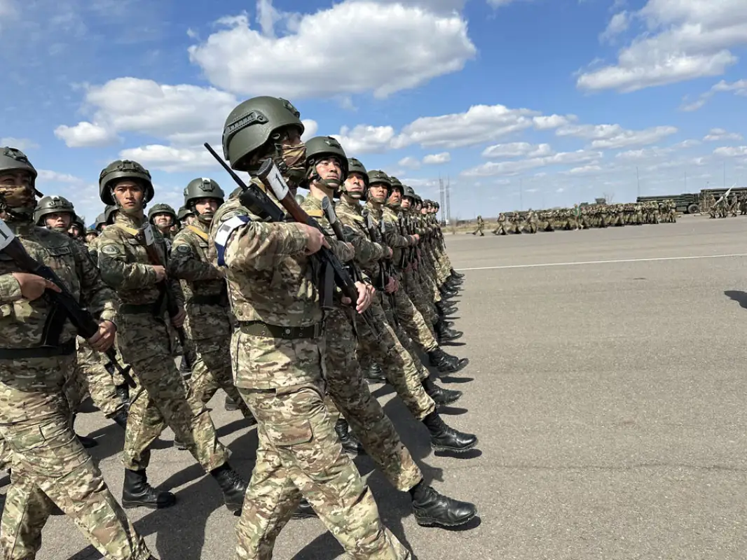 Сенат разрешил разрешил добровольные формирования для обороны Казахстана