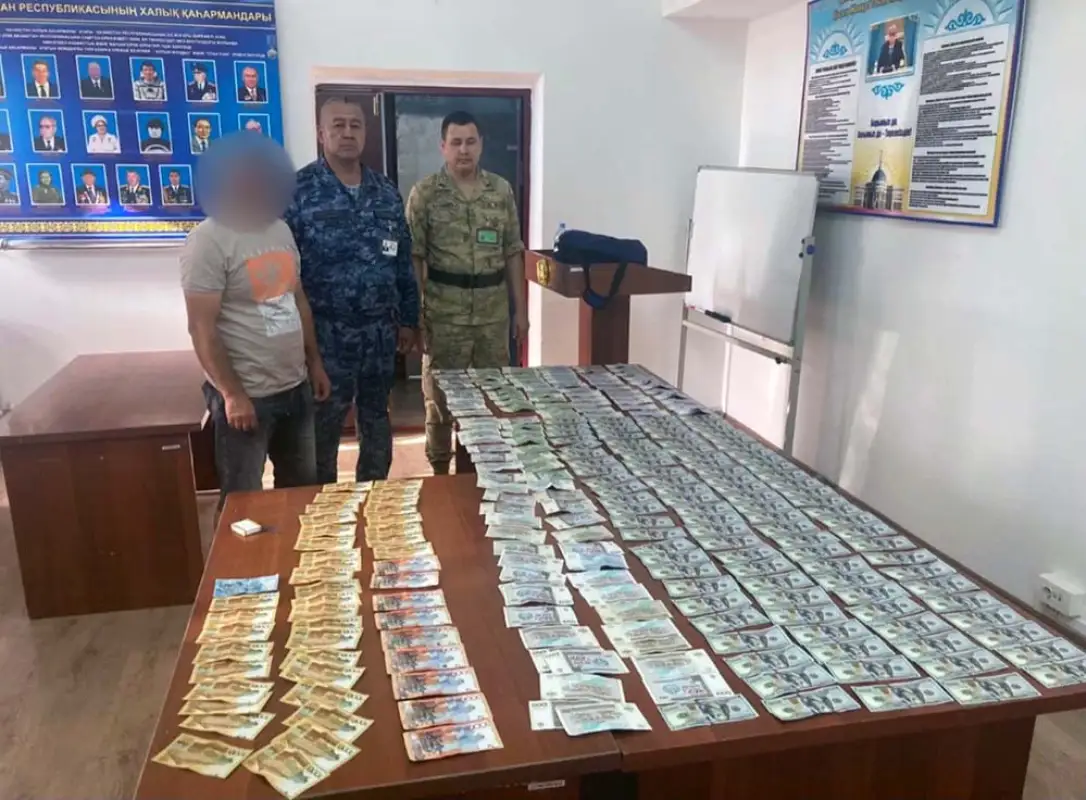 За полгода через аэропорт Алматы пытались провезти наличными полмиллиарда тенге