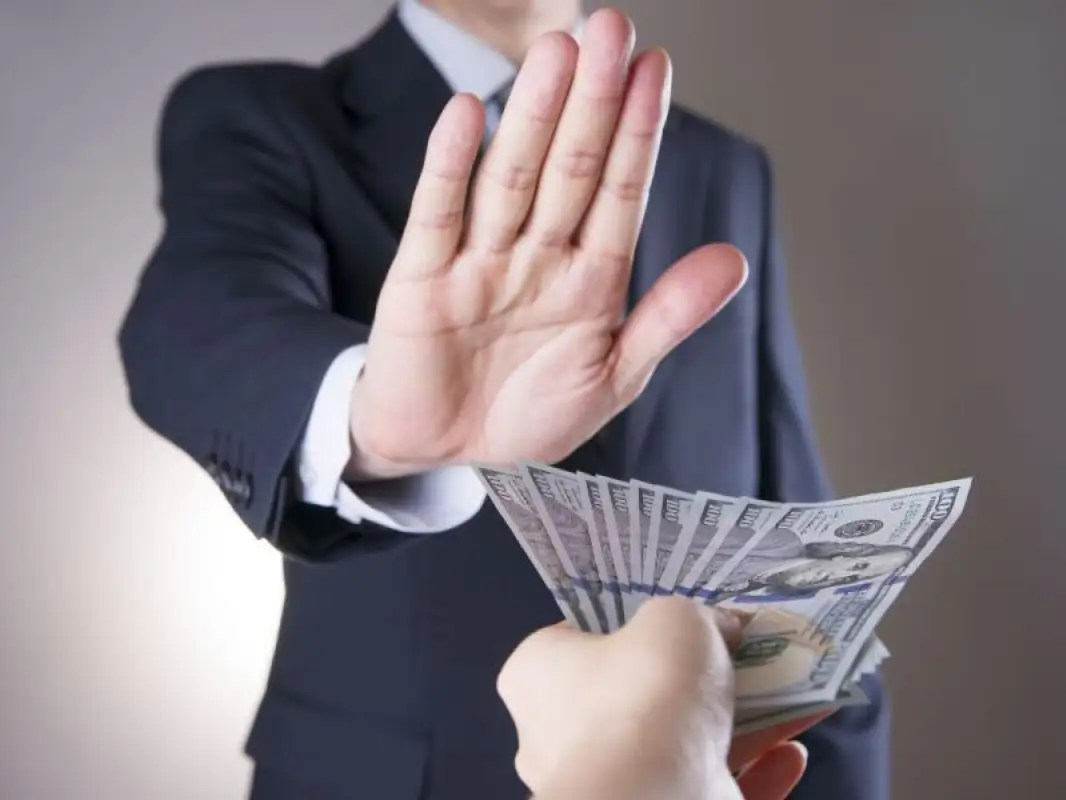 Полицейских и госслужащих ждут проверки на добропорядочность