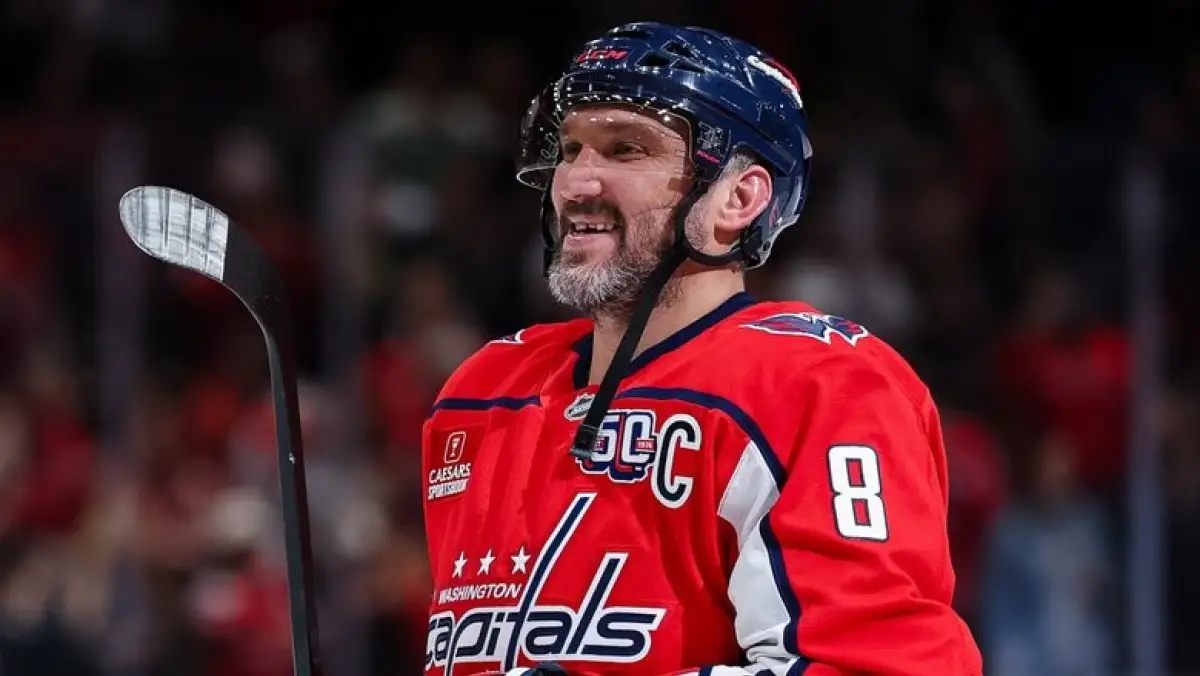 Овечкин в присутствии Гретцки повторил его достижение