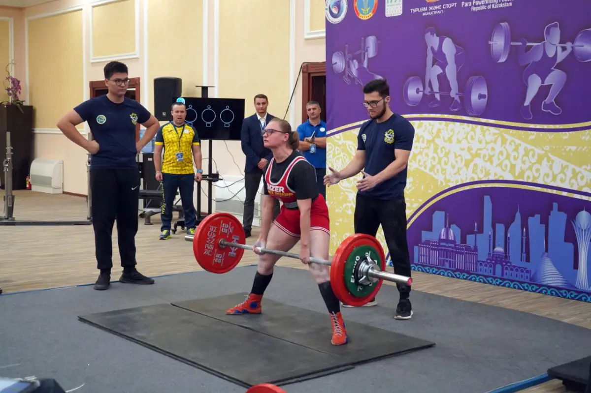 В Астане открылся чемпионат мира по пара пауэрлифтингу IBSA