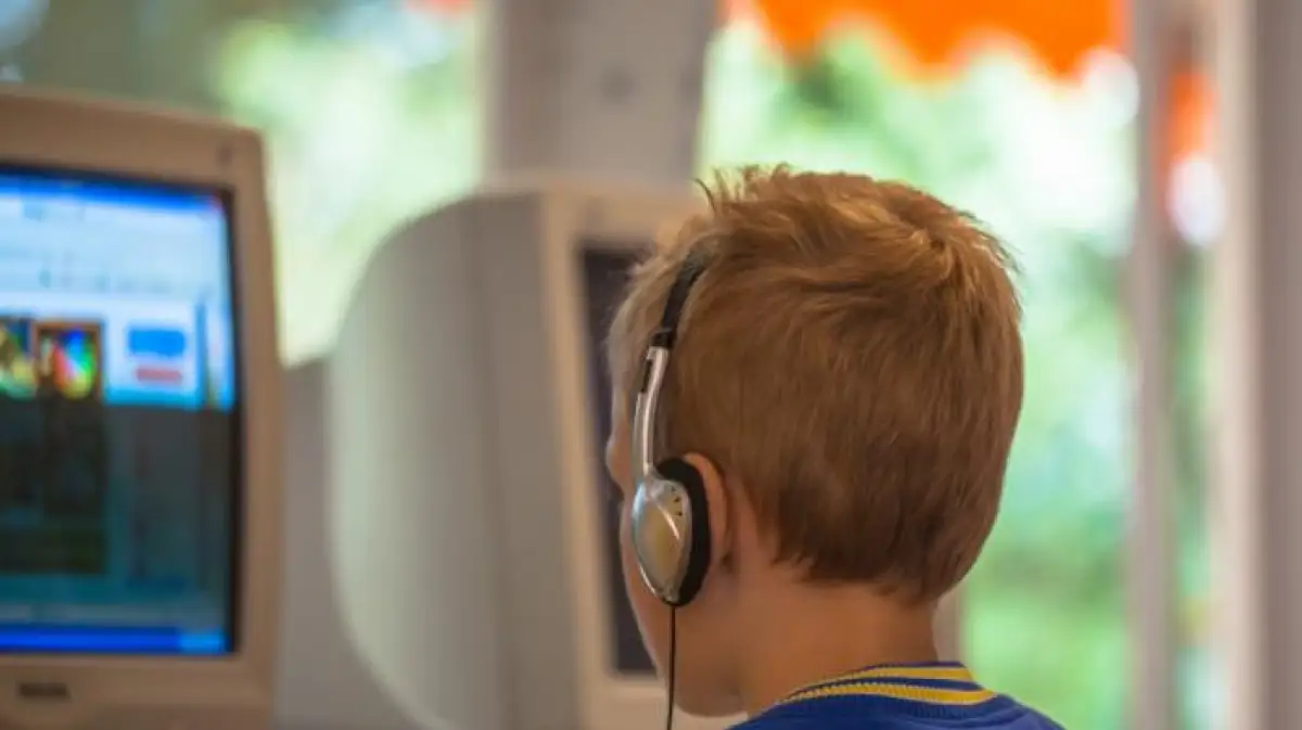 Расписание телеуроков 1-11 классов в Казахстане на 13 апреля