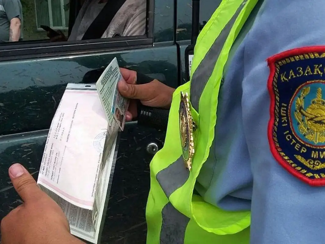 Водители двух "иномарок" наездили штрафов на сумму свыше 6 млн тенге