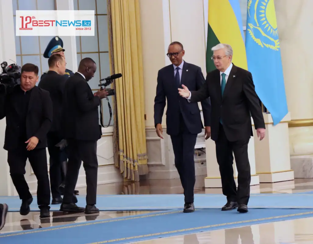 Президенты Казахстана и Руанды начали переговоры в Акорде