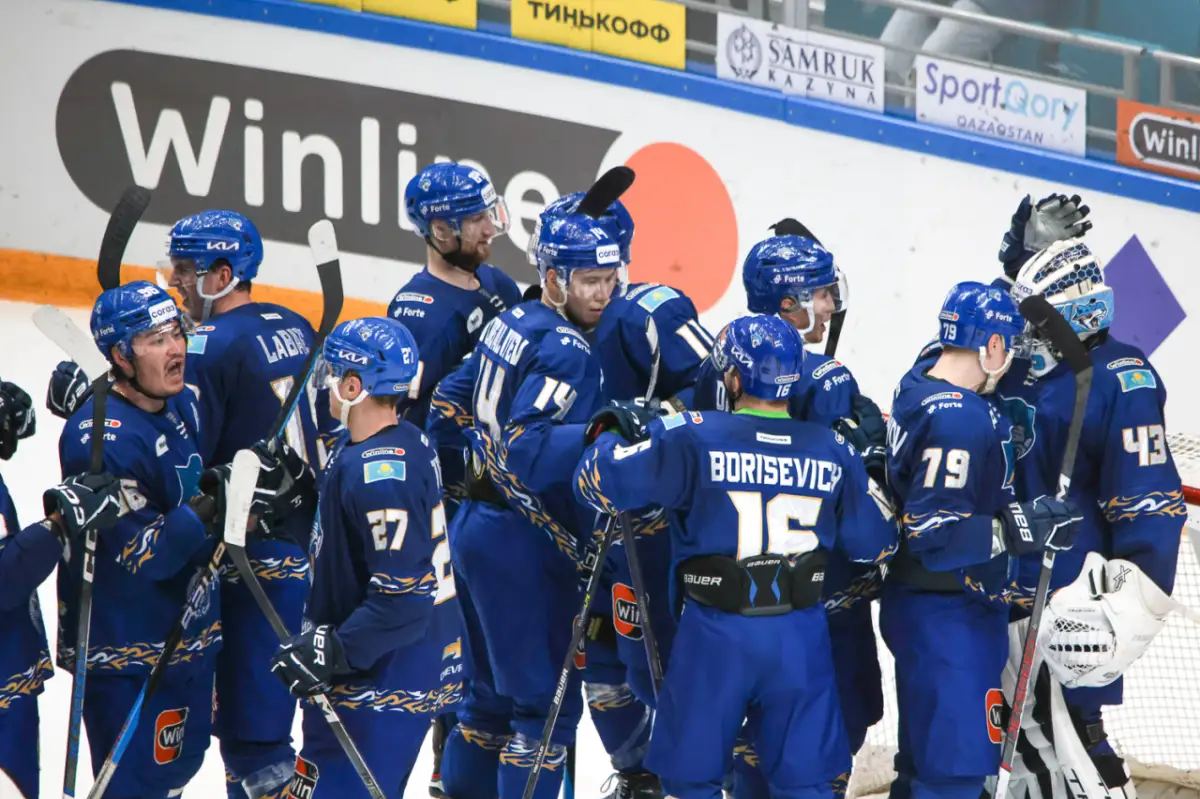 Шутов остается в «рамке»: состав Барыса на матч с Нефтехимиком