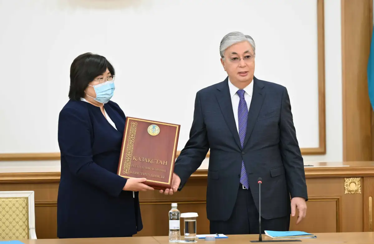 Президент Казахстана посетил новое здание Конституционного Суда – фото