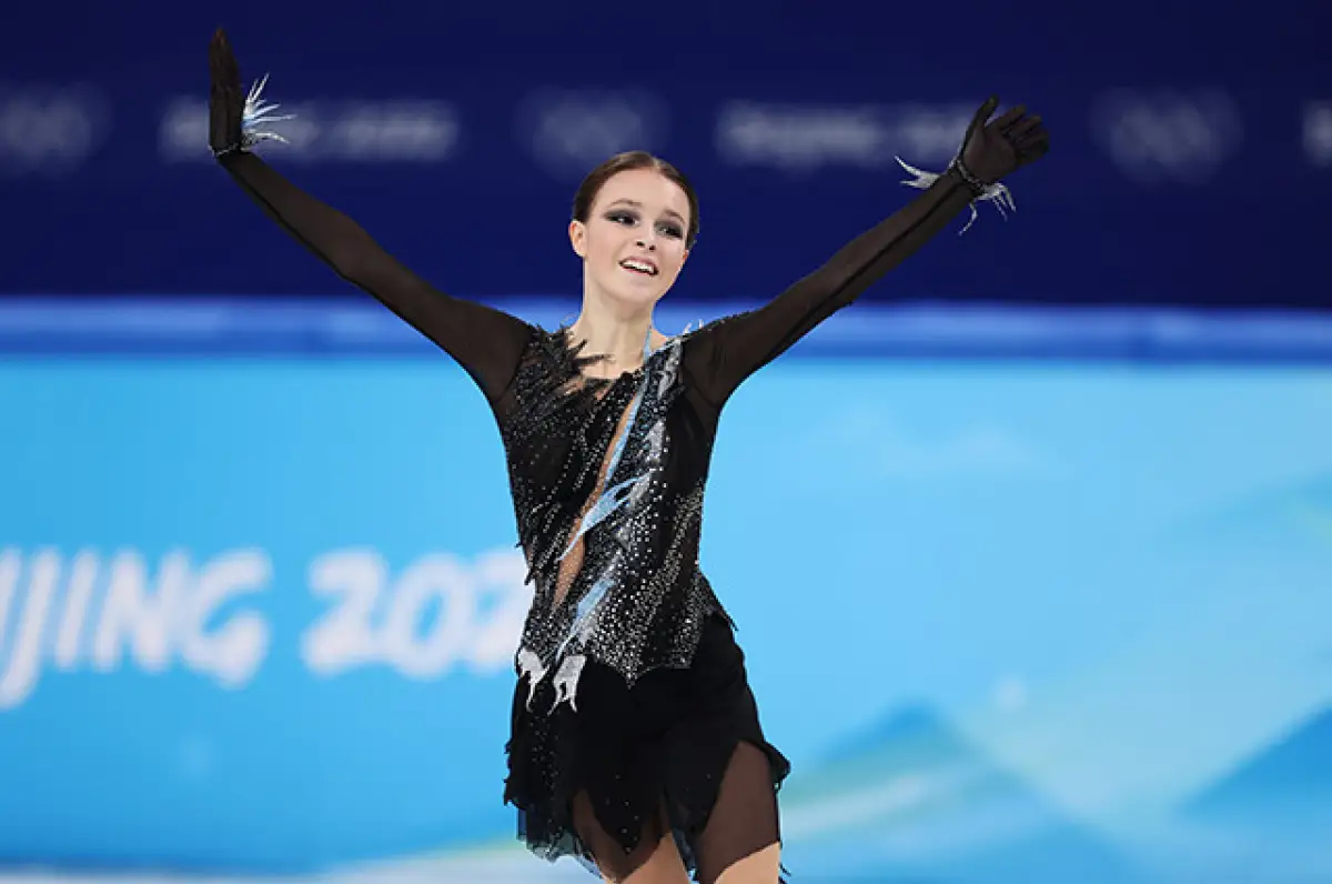 Россиянка Щербакова завоевала "золото", Валиева - только 4-я