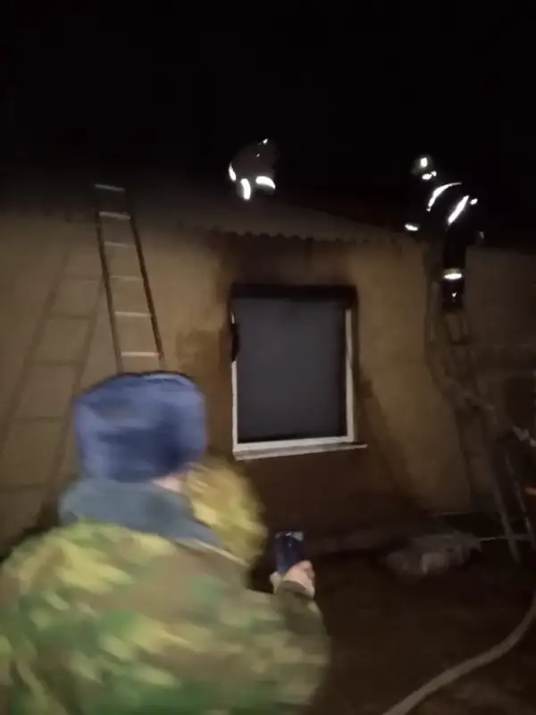 В ЗКО 16-летняя девочка вынесла из огня троих детей, их мать скончалась