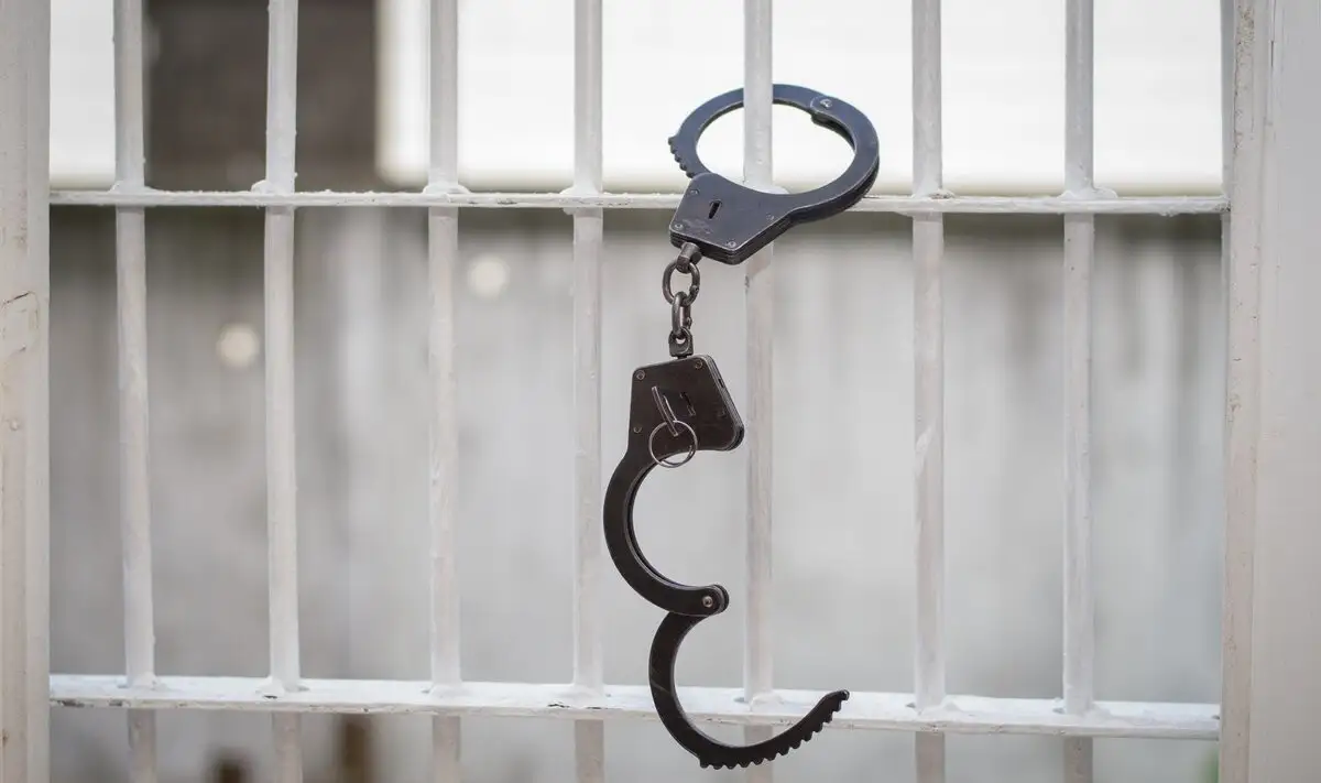 На каких условиях предлагается амнистия заключенных в Казахстане