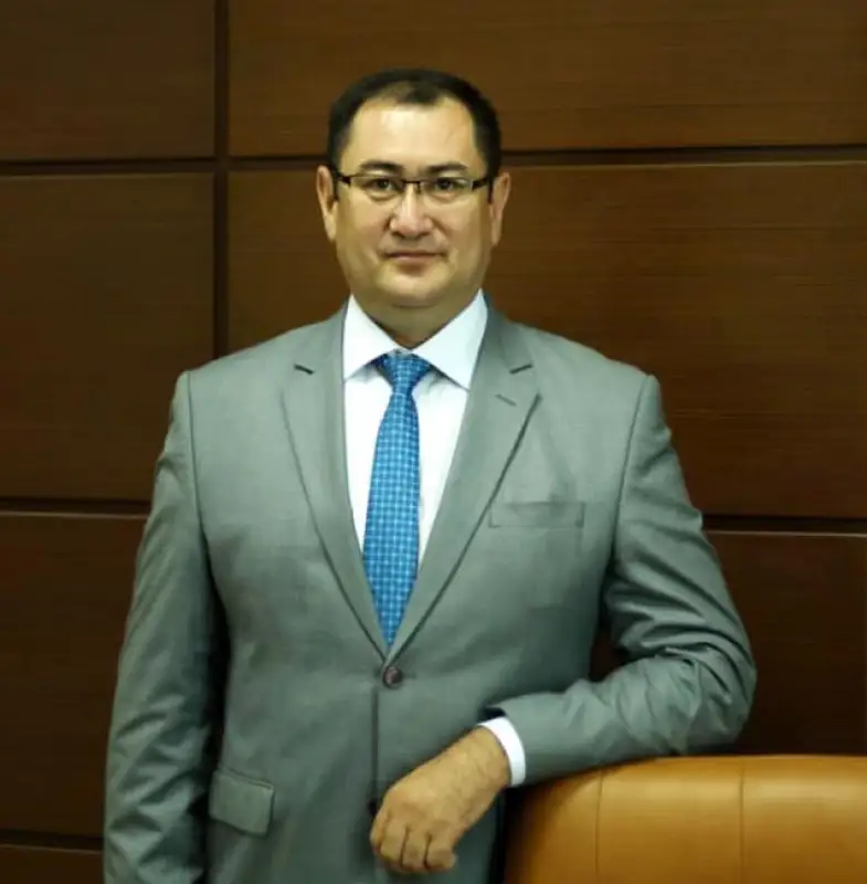 Глава УЗ Астаны покинул занимаемый пост
