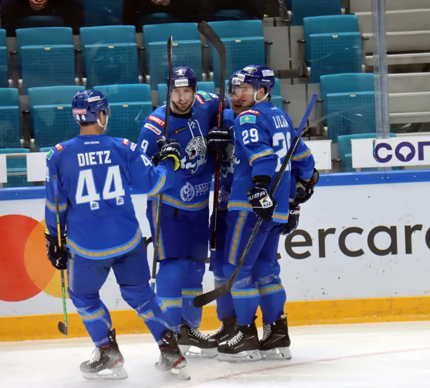 Состав "Барыса" на матч с "Автомобилистом"