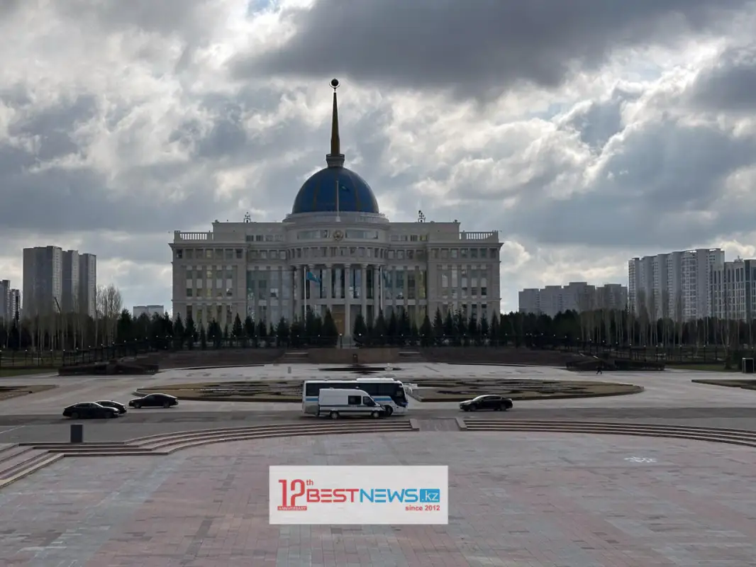 Президент Казахстана принял нового министра обороны 