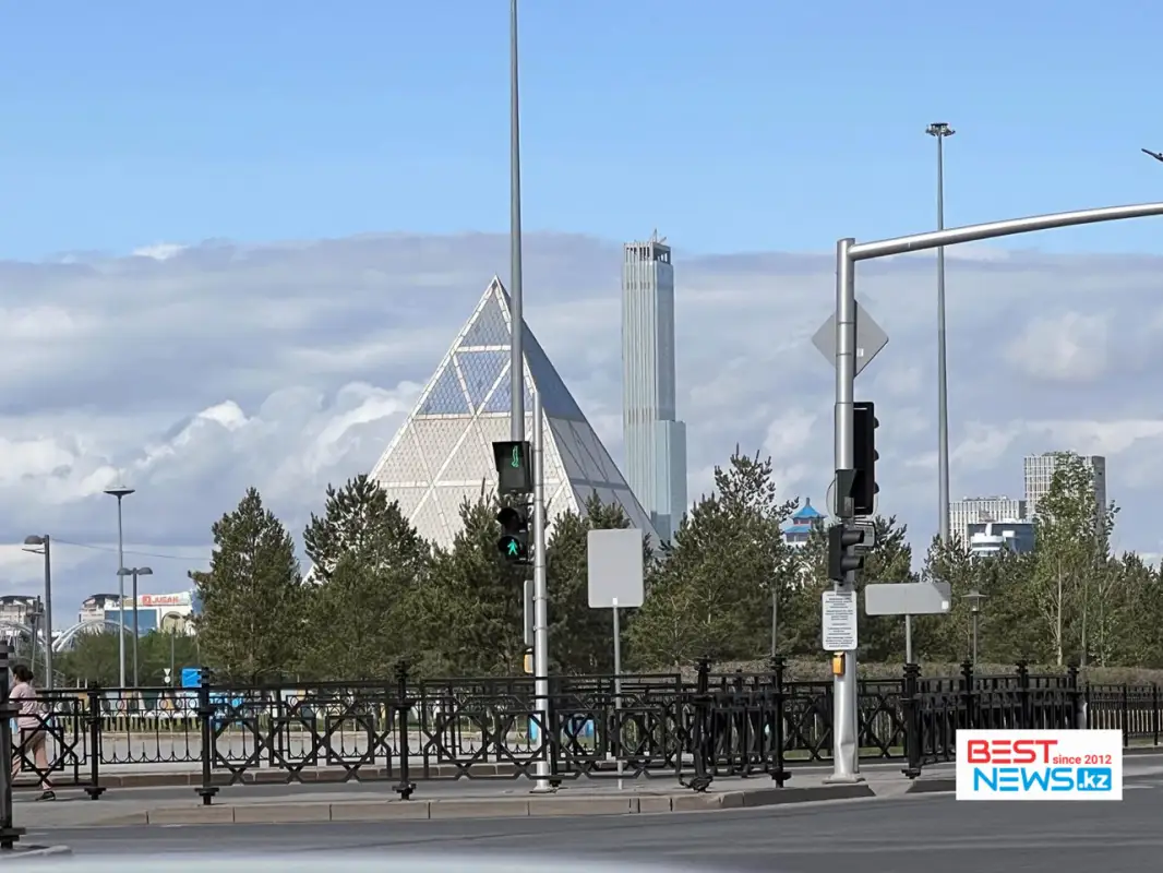 Красота: стена из облаков окружила Нур-Султан – фото