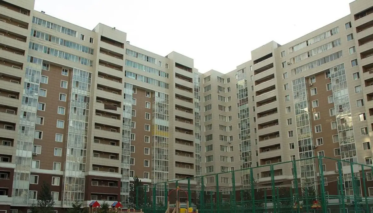 В столице горела обшивка в ЖК Отандастар