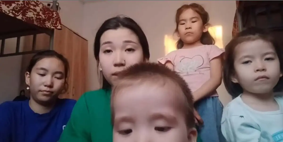 Дети из Актобе просят защитить их маму и семью