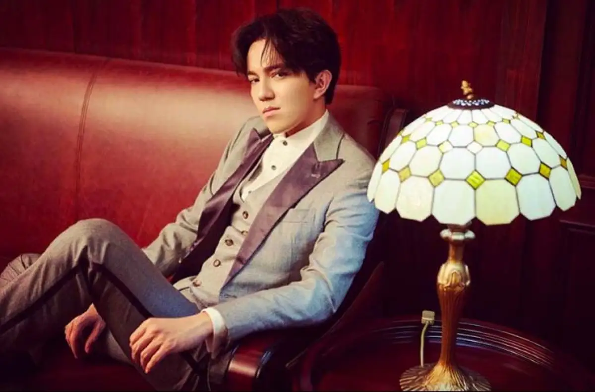 Димаш, Элизабет Турсынбаева, Нуржан Альтаев получили премии "Народный любимец"