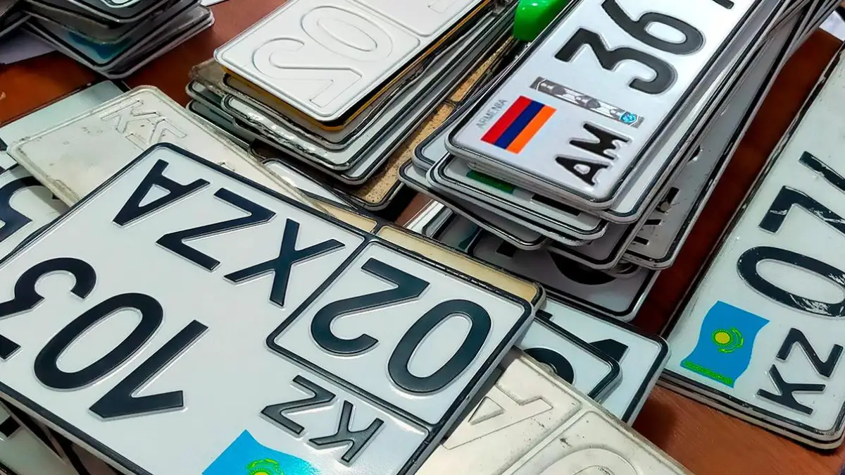 В Нур-Султане  задержали 83 водителей за езду с подложными госномерами