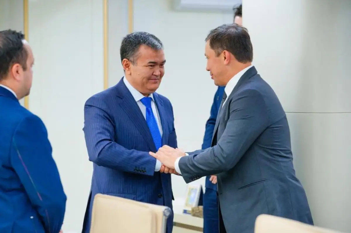 Женис Касымбек и Геннадий Головкин обсудили подготовку к чемпионату мира