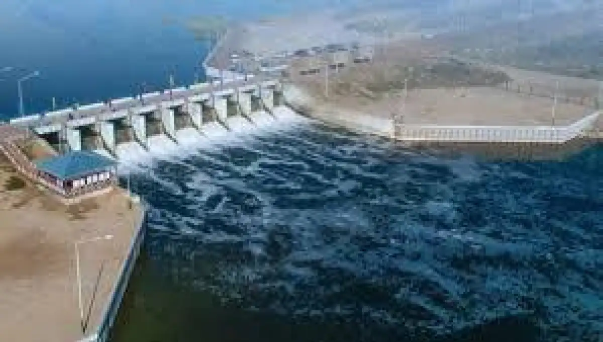 На водохранилищах страны начался сброс воды