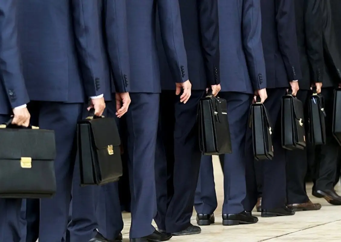 Токаев поручил сократить чиновников на 25 процентов