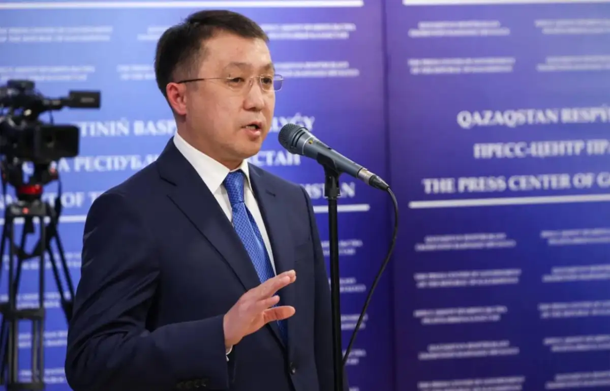 Министр Карабаев объяснил причину дефицита билетов в Казахстане