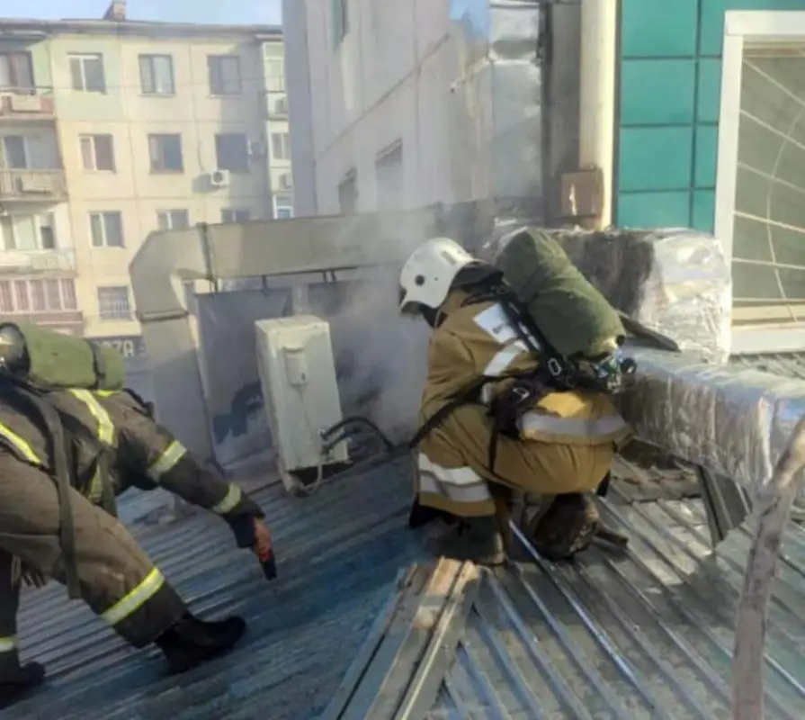 В Кызылорде эвакуировали 14 жильцов после пожара