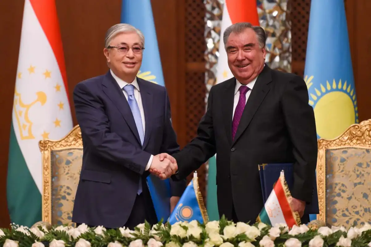 Президенты Казахстана и Таджикистана отметили «высокий уровень отношений» между странами   