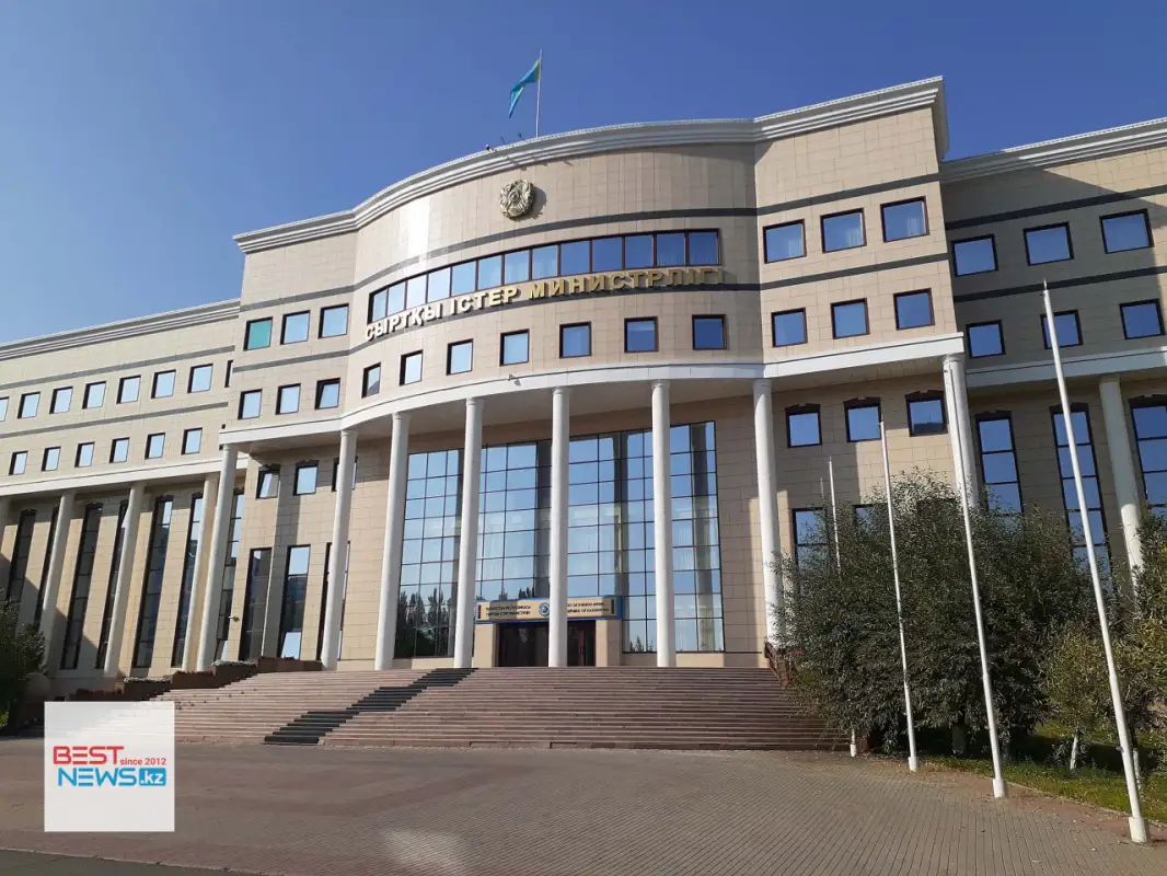 В посольство РК в Кабуле обращаются лица, называющие себя казахами и просящие об эвакуации из Афганистана - МИД