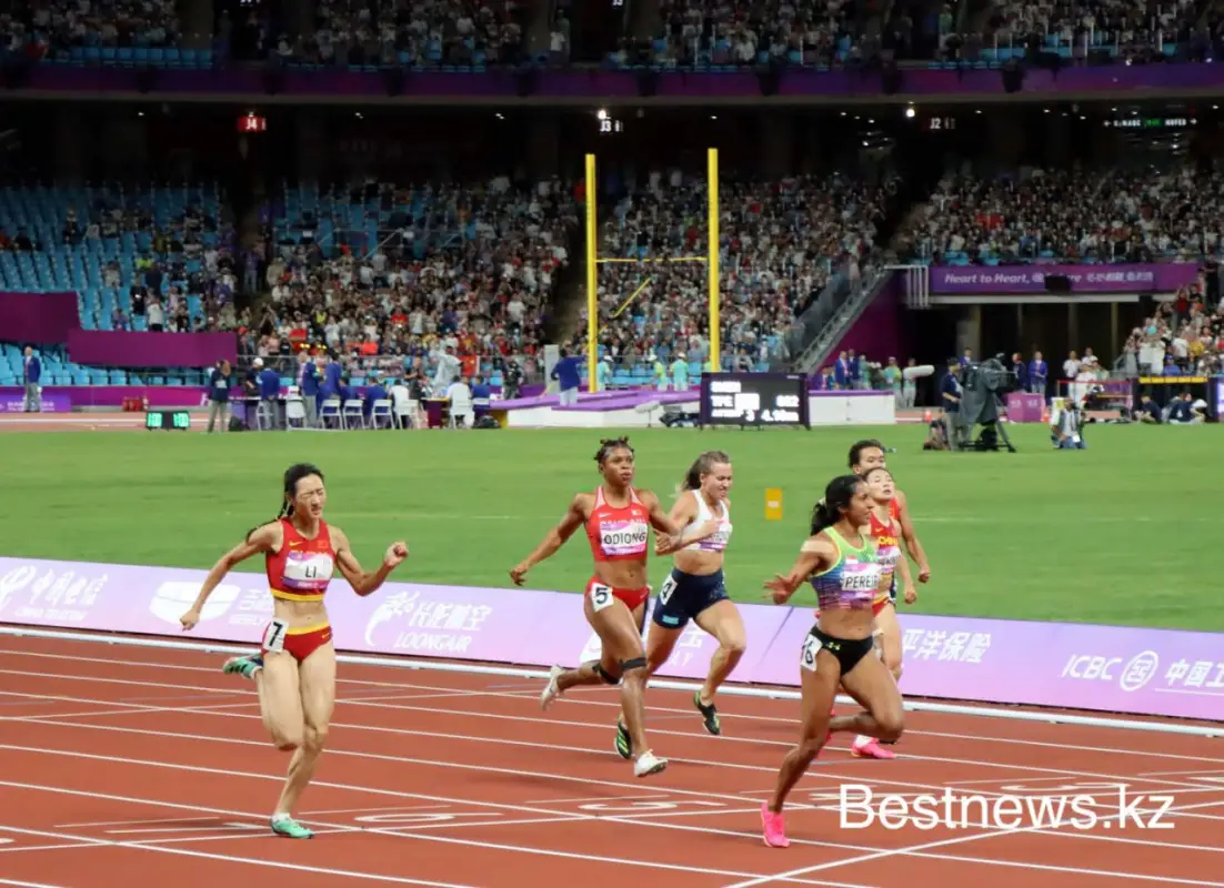 Легкоатлетке Сафоновой не хватило 15 сотых секунды до бронзы на Азиаде