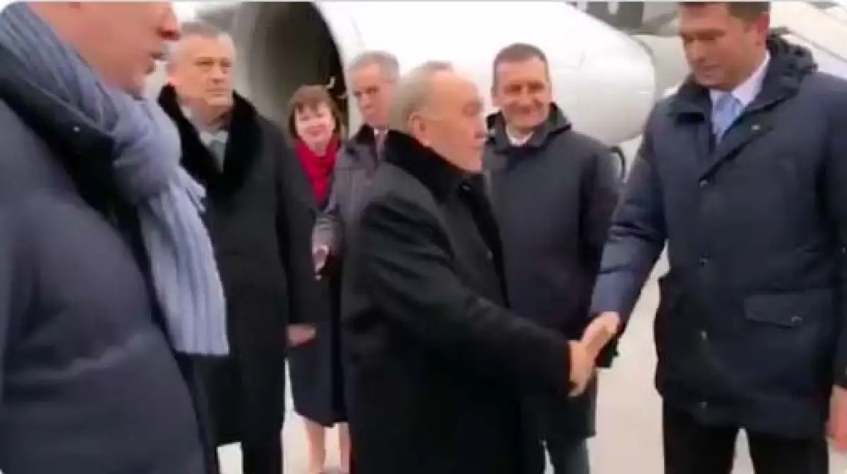Нурсултан Назарбаев прилетел в Санкт-Петербург