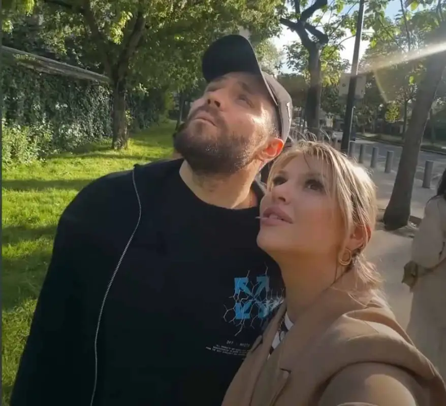 Игроки сборной Казахстана после ЧМ проводят время в Париже