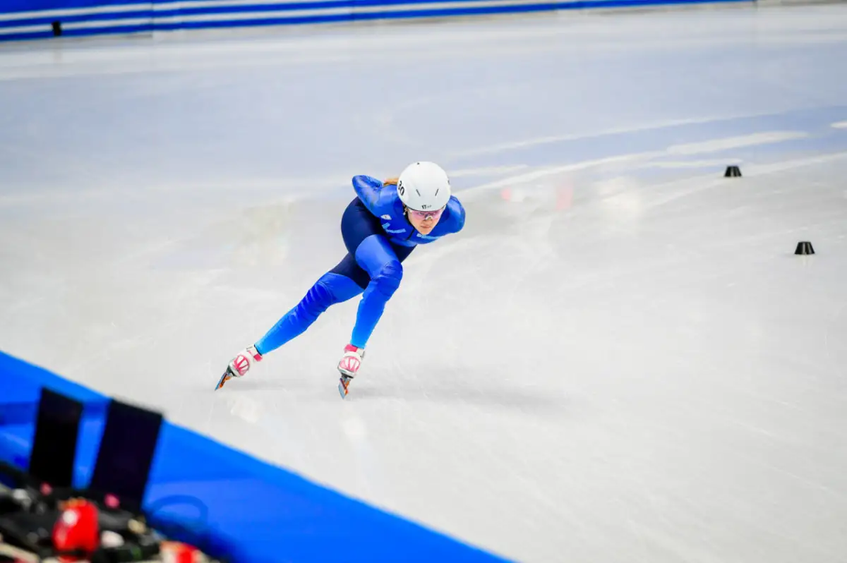 Шорт-трекисты Казахстана вышли в полуфинал на Олимпиаде-2022