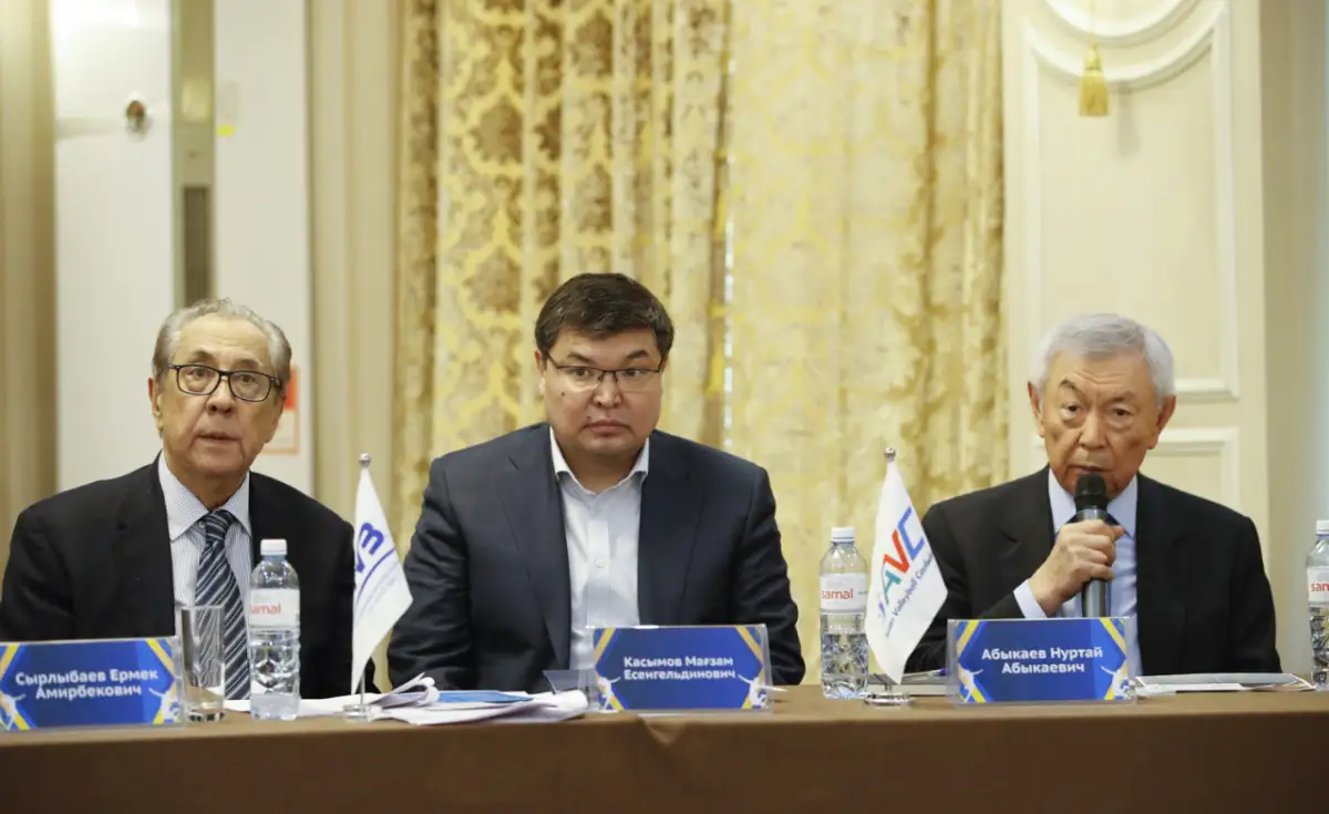 В КФВ выбрали нового президента взамен переизбиравшегося 26 лет Нуртая Абыкаева