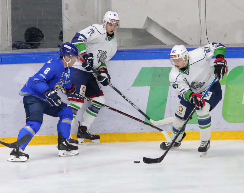 "Сарыарка" уступила в овертайме, "Номад" победил "Горняк"