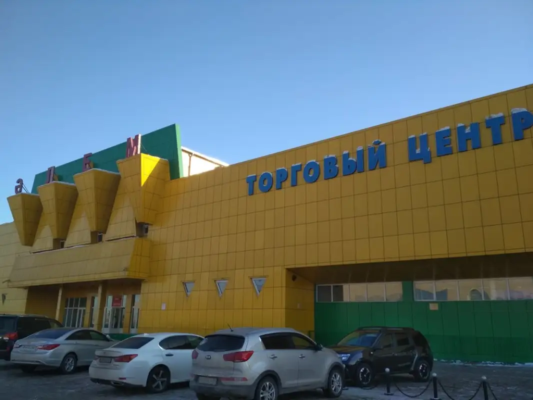 В ТЦ "Алем" упала и умерла женщина