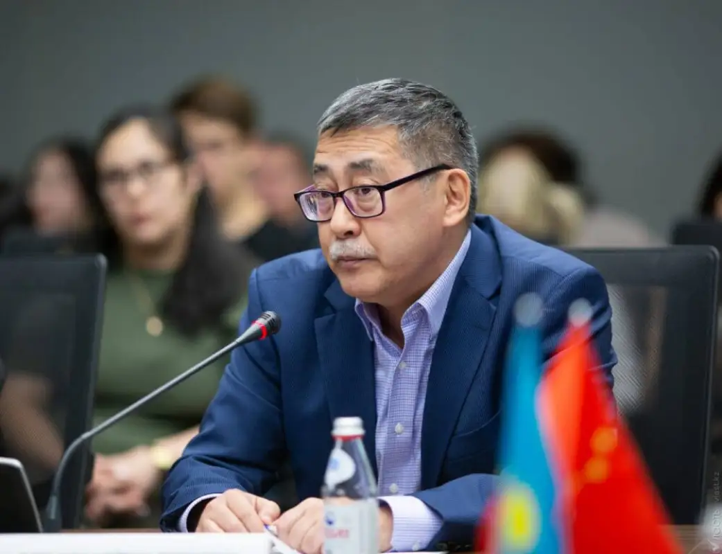 Выдвинут третий кандидат в президенты Казахстана