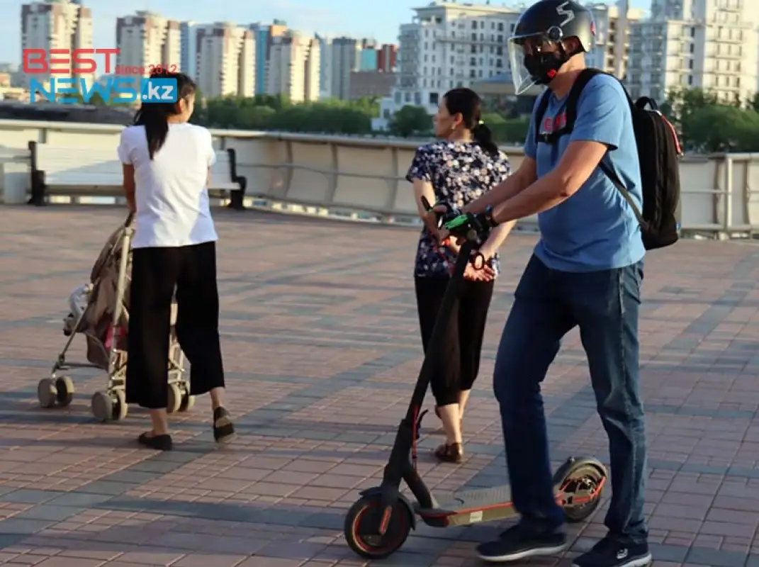 Астанчан призвали не посещать «без крайней надобности» оживленные места
