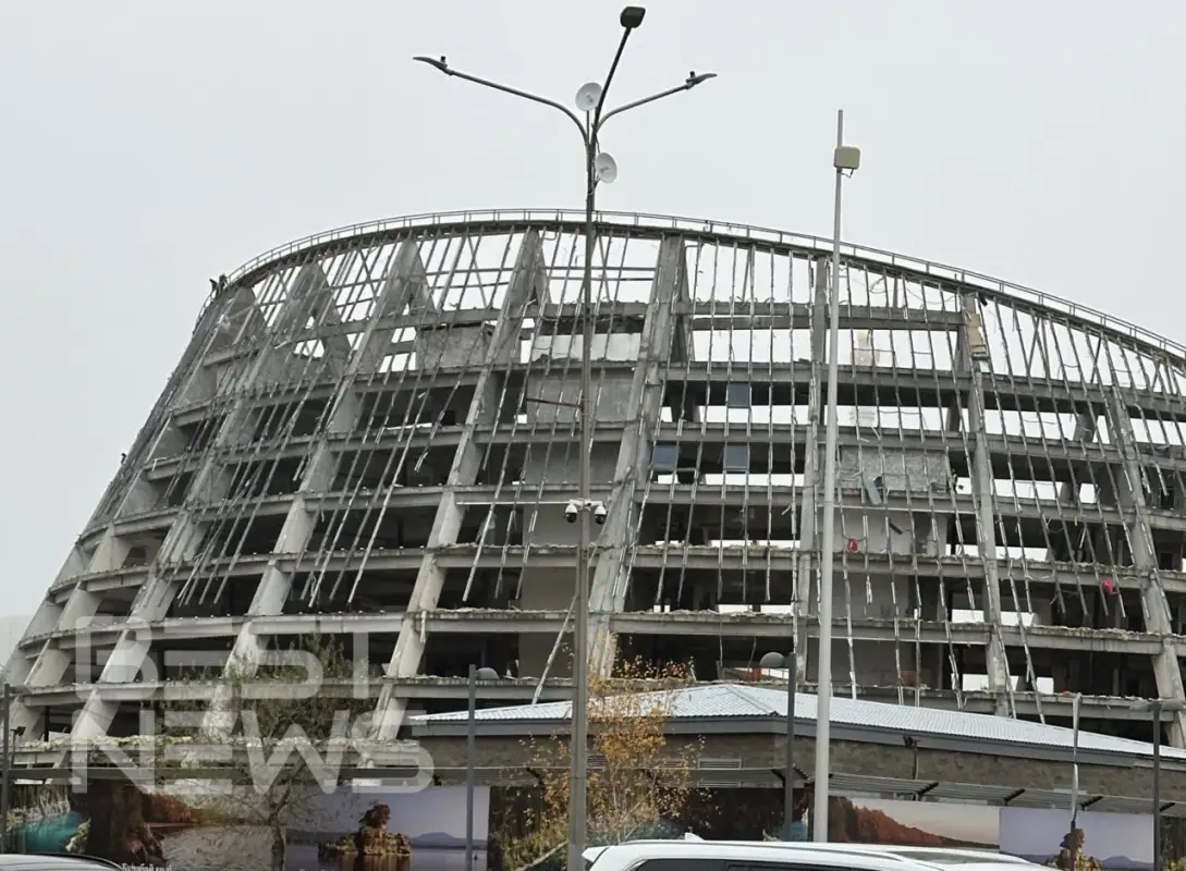Почти как Колизей - в Астане завершили демонтаж облицовки университета "Шабыт"