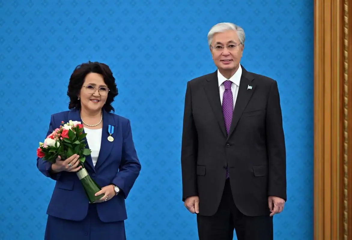 Президент Казахстана поздравил с наступающим Днем учителя
