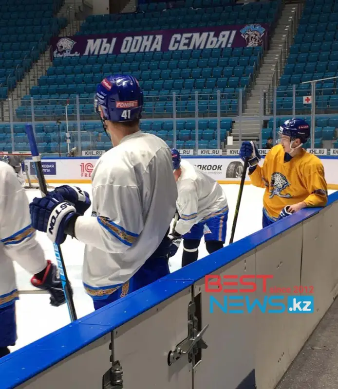 "Барыс" назвал состав на выездные матчи в чемпионате КХЛ