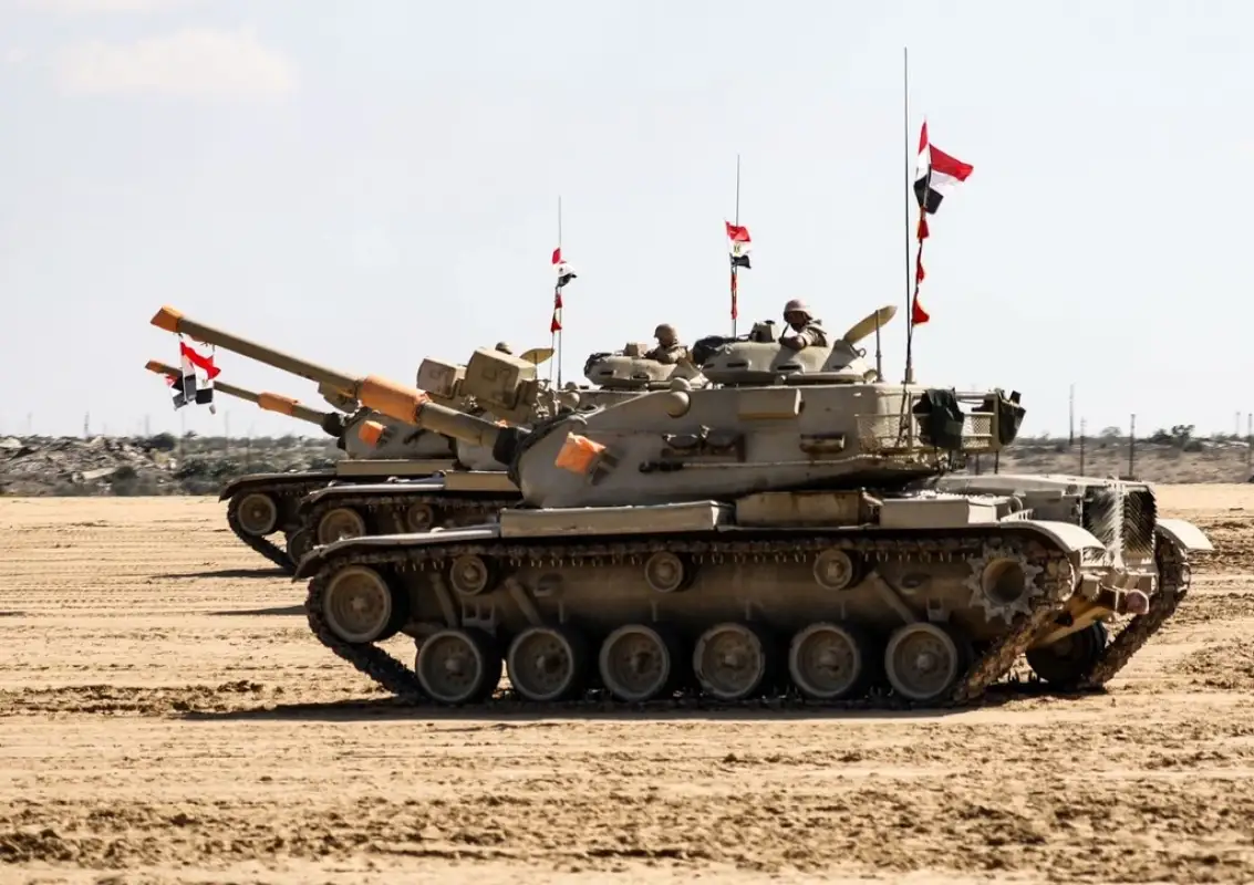 Египет разместил танки и бронемашины вблизи границы с Газой - СМИ