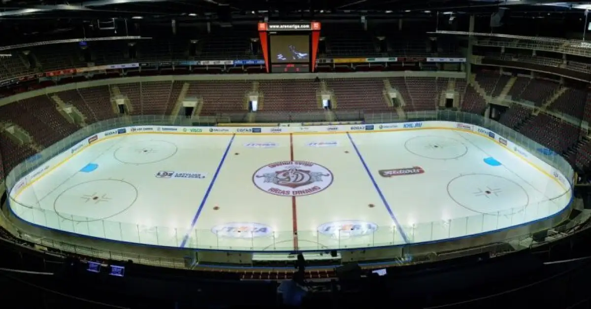 «Выходить нельзя»: про «Барыс», «Depesh Mode» и сколько зрителей пустят на матч в Риге