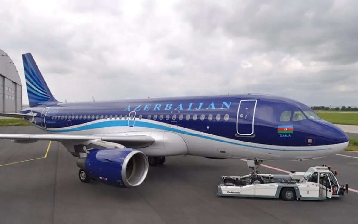 "Азербайджанские авиалинии" приостановят полеты в семь городов России