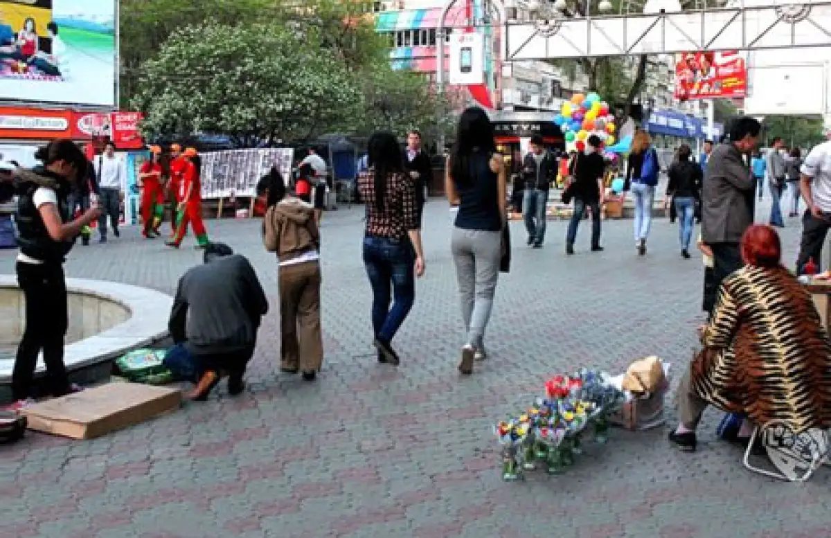 Население Алматы вырастает за счет мигрантов - Досаев